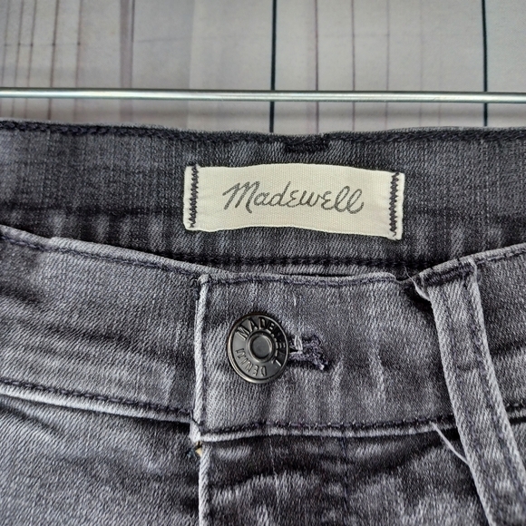 Madewell 9” Mid-Rise Skinny Distressed Black Denim Jeans Raw Hem Womens 30 - Picture 3 of 13